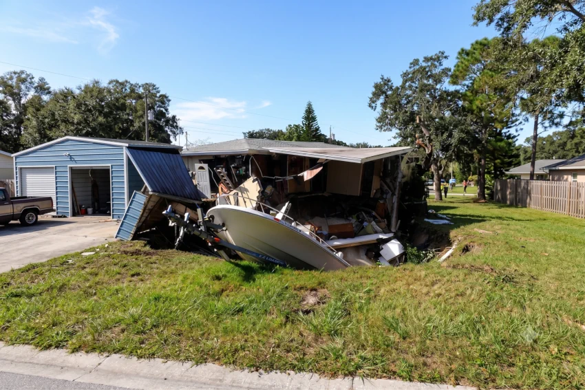 Large Sink Hole Threatens To Swallow House In Southern Florida